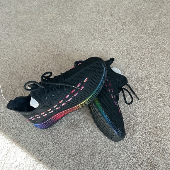 NWOT Wanted multicolored sneakers in size 6.5. So unique & cute! - Picture 6 of 8